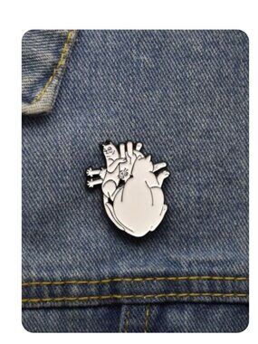 CATS ARE MY HEART Meow Enamel Lapel Pin NEW